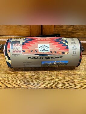 Smokey Bear Packable Picnic Blanket 70" x 70" Southwestern Aztec Print Camping